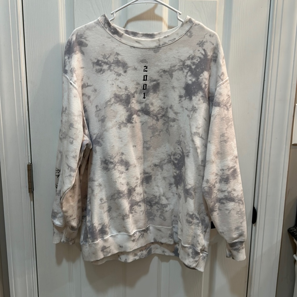 hollister crewneck